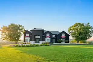 S17W28902 Price Ct, Genesee, WI 53188 - Photo 35