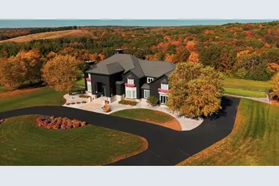 S17W28902  Price Ct, Genesee, WI 53188 - Photo 3