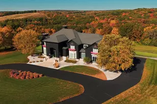 S17W28902 Price Ct, Genesee, WI 53188 - Photo 49