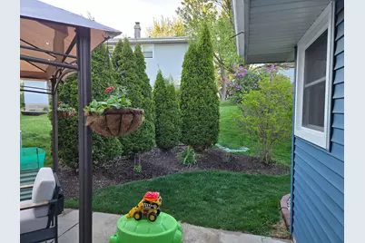 9830 W Plainfield Ave, Greenfield, WI 53228 - Photo 37