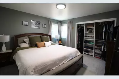 9830 W Plainfield Ave, Greenfield, WI 53228 - Photo 19