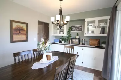 9830 W Plainfield Ave, Greenfield, WI 53228 - Photo 9