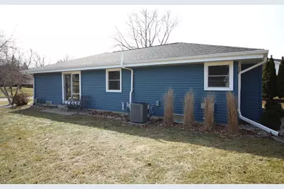 9830 W Plainfield Ave, Greenfield, WI 53228 - Photo 43