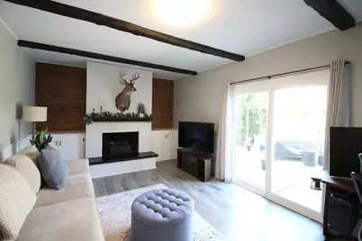 9830 W Plainfield Ave, Greenfield, WI 53228 - Photo 15