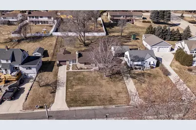 337  Lake Dr, Random Lake, WI 53075 - Photo 5