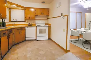 8533 W Nash St, Milwaukee, WI 53222 - Photo 15