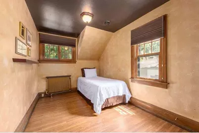 824 N 66th St, Wauwatosa, WI 53213 - Photo 23