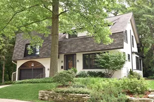 824 N 66th St, Wauwatosa, WI 53213 - Photo 25