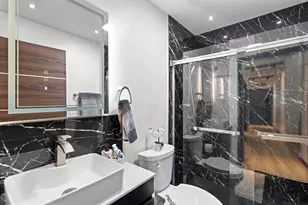 402 Wild Oak Dr, Manitowoc, WI 54220 - Photo 61