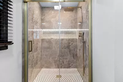 402  Wild Oak Dr, Manitowoc, WI 54220 - Photo 53