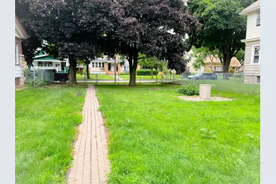 2960 N 47th St, Milwaukee, WI 53210 - Photo 5