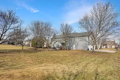 N52W16073  Bette Dr, Menomonee Falls, WI 53051 - Photo 27