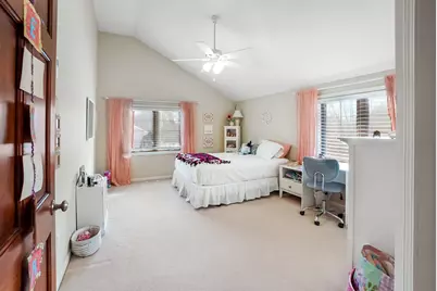 N52W16073  Bette Dr, Menomonee Falls, WI 53051 - Photo 21