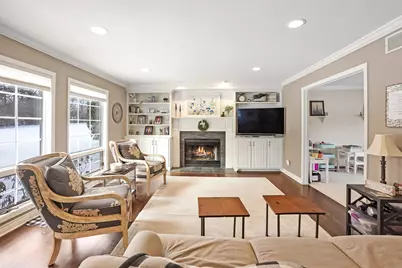 N52W16073  Bette Dr, Menomonee Falls, WI 53051 - Photo 3