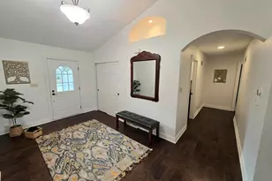 W172N10110 Woodbridge Ln, Germantown, WI 53022 - Photo 3