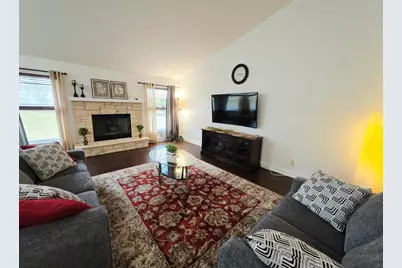 W172N10110  Woodbridge Ln, Germantown, WI 53022 - Photo 17