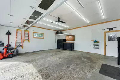 W322S7085  Claire Dr, Mukwonago, WI 53149 - Photo 21