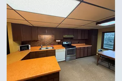 1008  Parkway Blvd, Two Rivers, WI 54241 - Photo 3