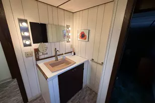 1008 Parkway Blvd, Two Rivers, WI 54241 - Photo 11