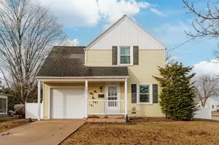 165 N Elmwood Ave, Burlington, WI 53105 - Photo 1