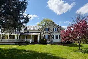 2237 Washington Ave, Cedarburg, WI 53012 - Photo 11
