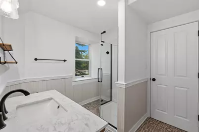 2237  Washington Ave, Cedarburg, WI 53012 - Photo 33