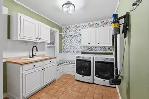 2237 Washington Ave, Cedarburg, WI 53012 - Photo 17