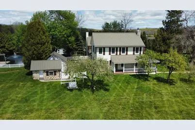 2237  Washington Ave, Cedarburg, WI 53012 - Photo 7