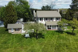 2237 Washington Ave, Cedarburg, WI 53012 - Photo 7