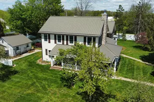 2237 Washington Ave, Cedarburg, WI 53012 - Photo 9