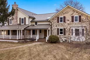 2237 Washington Ave, Cedarburg, WI 53012 - Photo 5