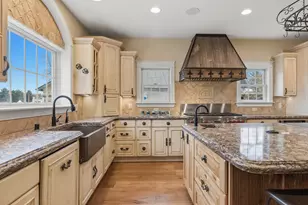 2237 Washington Ave, Cedarburg, WI 53012 - Photo 23