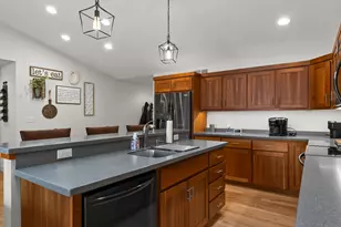 558 Pickett St St, Plymouth, WI 53073 - Photo 7