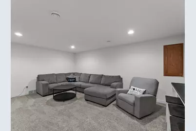 558  Pickett St St, Plymouth, WI 53073 - Photo 19