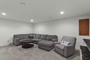 558 Pickett St St, Plymouth, WI 53073 - Photo 19