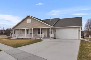 558 Pickett St St, Plymouth, WI 53073 - Photo 1