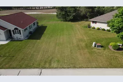 1212  Mahogany Run, Two Rivers, WI 54241 - Photo 3