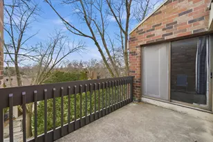 2300 W Good Hope Rd, Glendale, WI 53209 - Photo 23