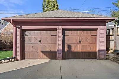 8202 W Woodland Ave, Wauwatosa, WI 53213 - Photo 37