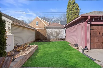 8202 W Woodland Ave, Wauwatosa, WI 53213 - Photo 41