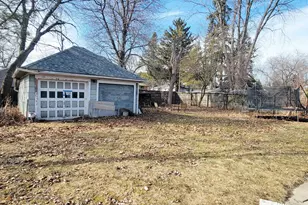 636 N 25th St, Sheboygan, WI 53081 - Photo 21