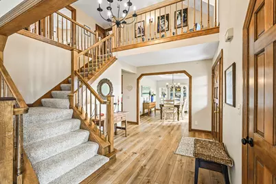 N51W16948  Fair Oak Pkwy, Menomonee Falls, WI 53051 - Photo 5