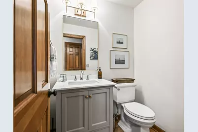 N51W16948  Fair Oak Pkwy, Menomonee Falls, WI 53051 - Photo 41