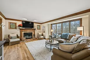 N51W16948 Fair Oak Pkwy, Menomonee Falls, WI 53051 - Photo 13