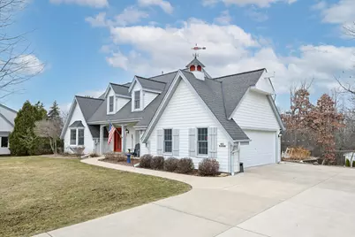 N51W16948  Fair Oak Pkwy, Menomonee Falls, WI 53051 - Photo 39