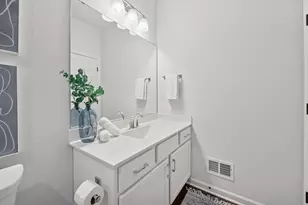 W139N6328 Bridal Wreath Ln, Menomonee Falls, WI 53051 - Photo 23