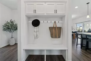 W139N6328 Bridal Wreath Ln, Menomonee Falls, WI 53051 - Photo 17