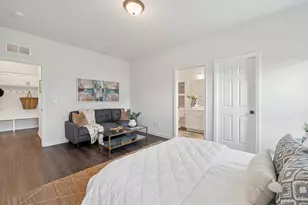 W139N6328 Bridal Wreath Ln, Menomonee Falls, WI 53051 - Photo 21