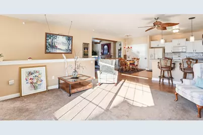 8648 S Roxbury Way, Oak Creek, WI 53154 - Photo 17