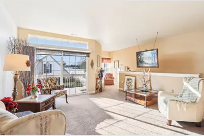 8648 S Roxbury Way, Oak Creek, WI 53154 - Photo 15